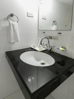 Hotel Fabhotel Sai Prasad 3*