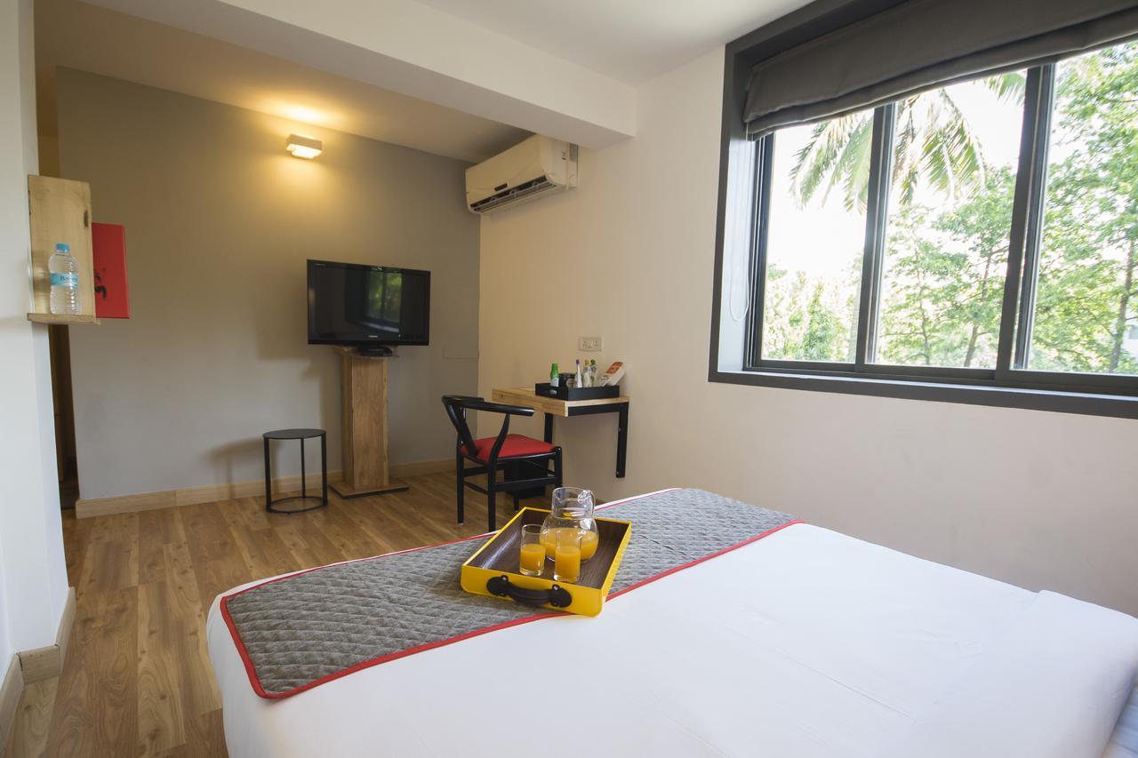 Oyo Townhouse 16 International Airport Hotel Bombaim