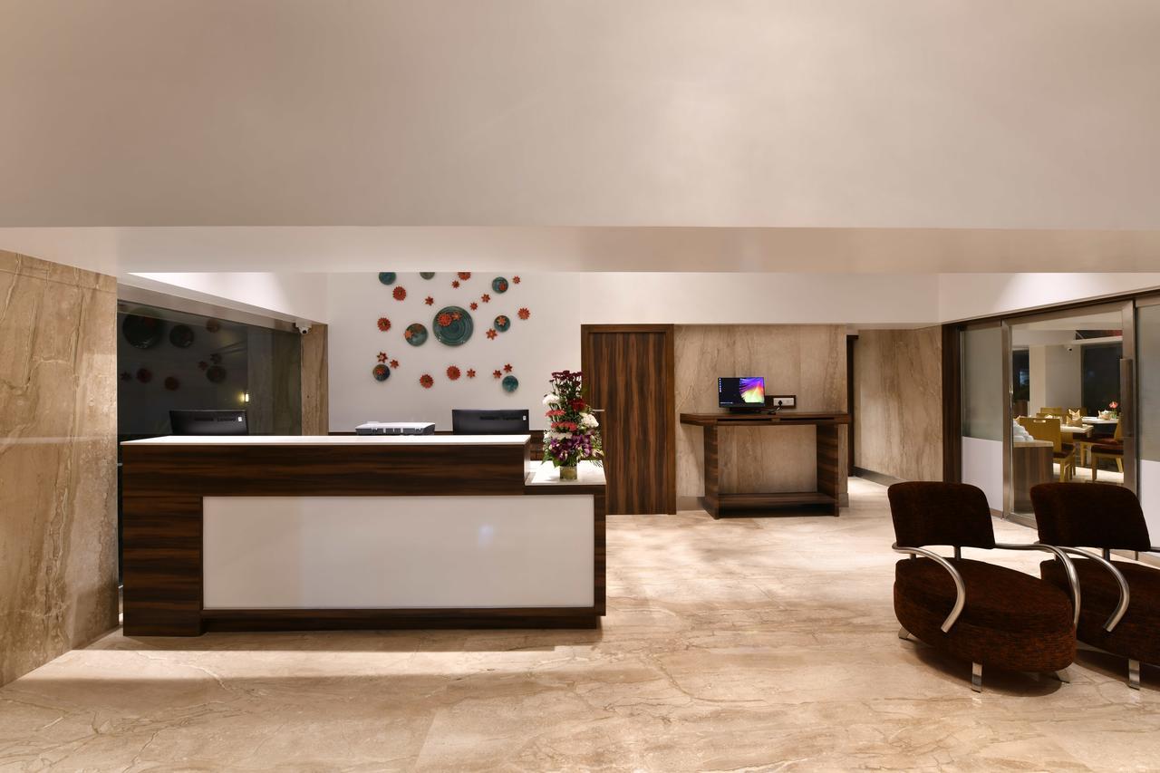 Leafio Marigold-near Airport 3*
