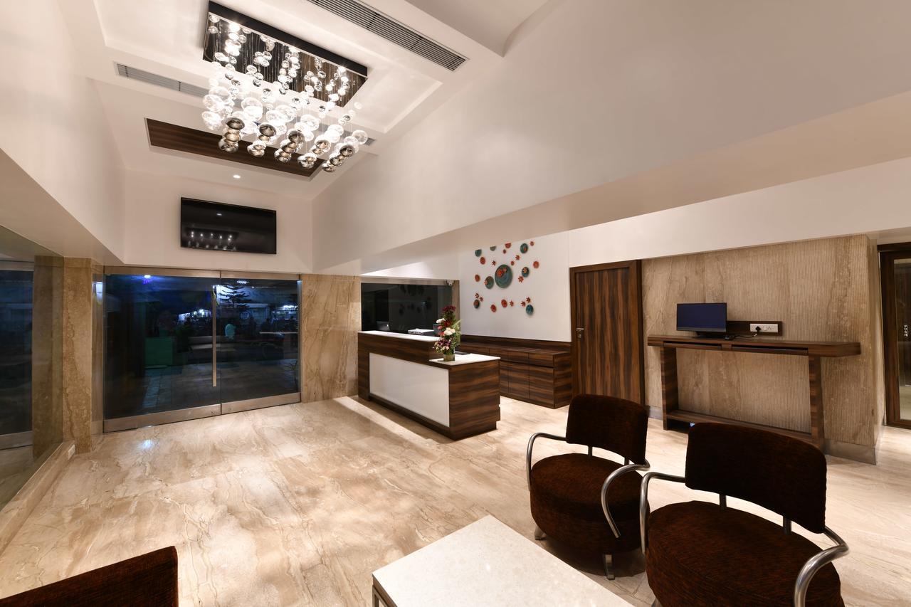 Leafio Marigold-near Airport Hotel 3*