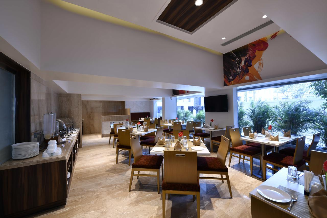 Leafio Marigold-near Airport Hotel Mumbai