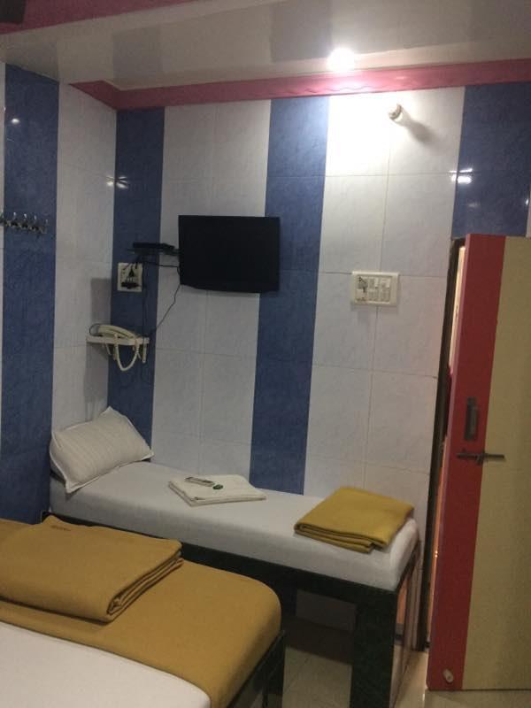 Hotel Kausar Mumbai