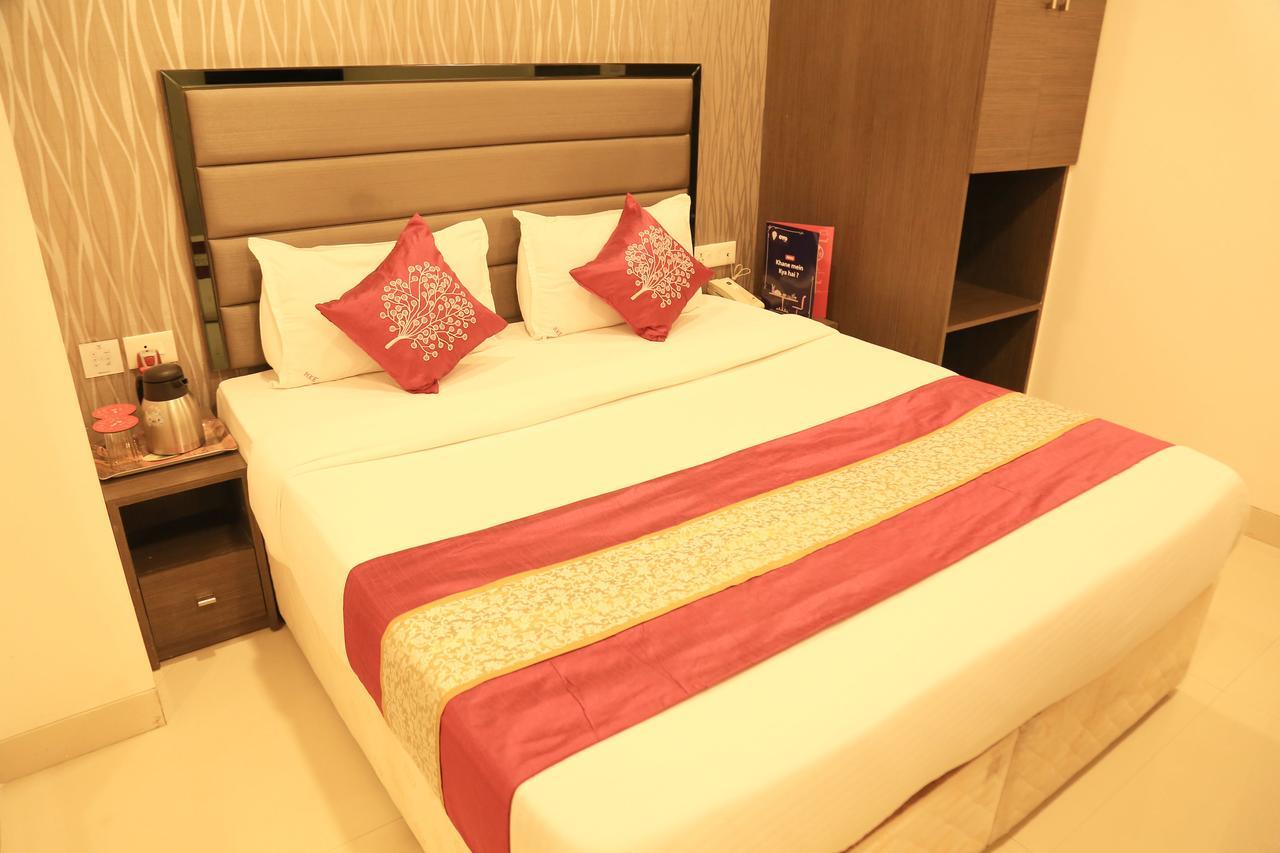 Oyo 8690 Kalpana Elite Mumbai