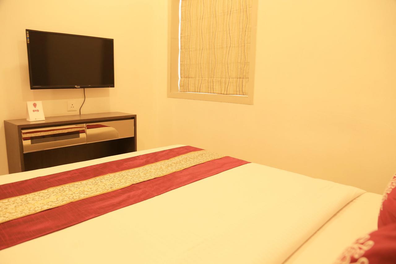 Oyo 8690 Kalpana Elite Hotel 3*