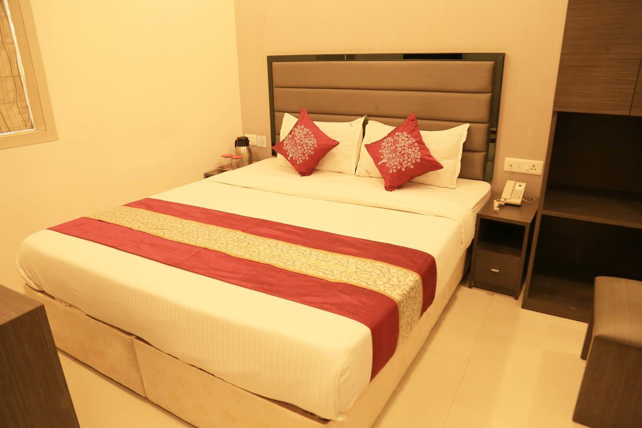 Oyo 8690 Kalpana Elite 3*