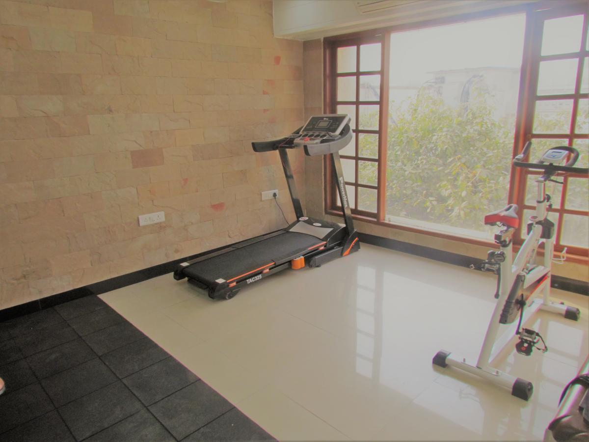 Kohinoor Park Hotel 3*