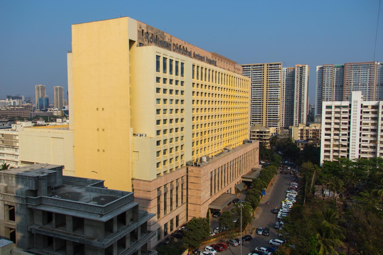 Bed & Breakfast Aristo Room, - Near Kokilaben Dhirubai Ambani Hospital For Family Only, Mumbai