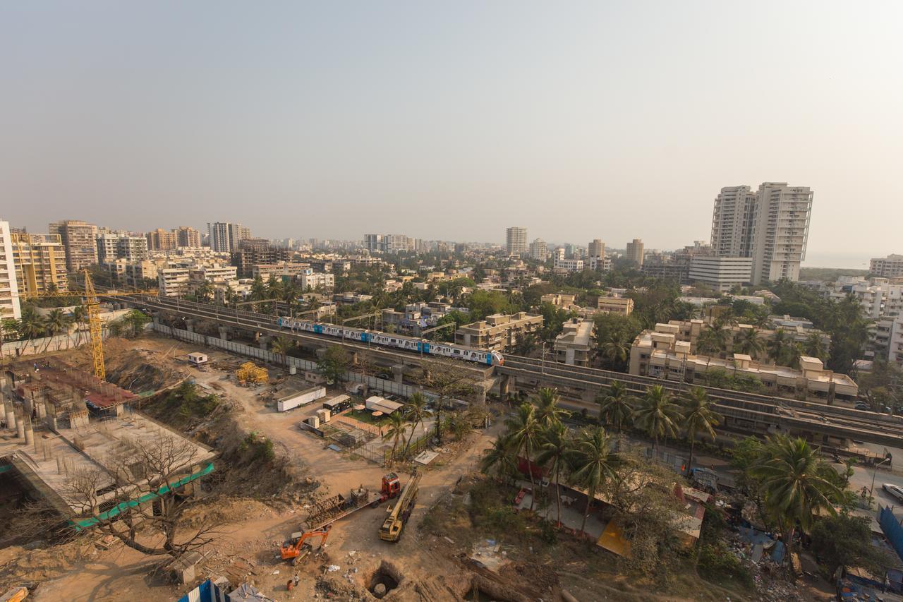 Bed & Breakfast Aristo Room, - Near Kokilaben Dhirubai Ambani Hospital For Family Only, 3*