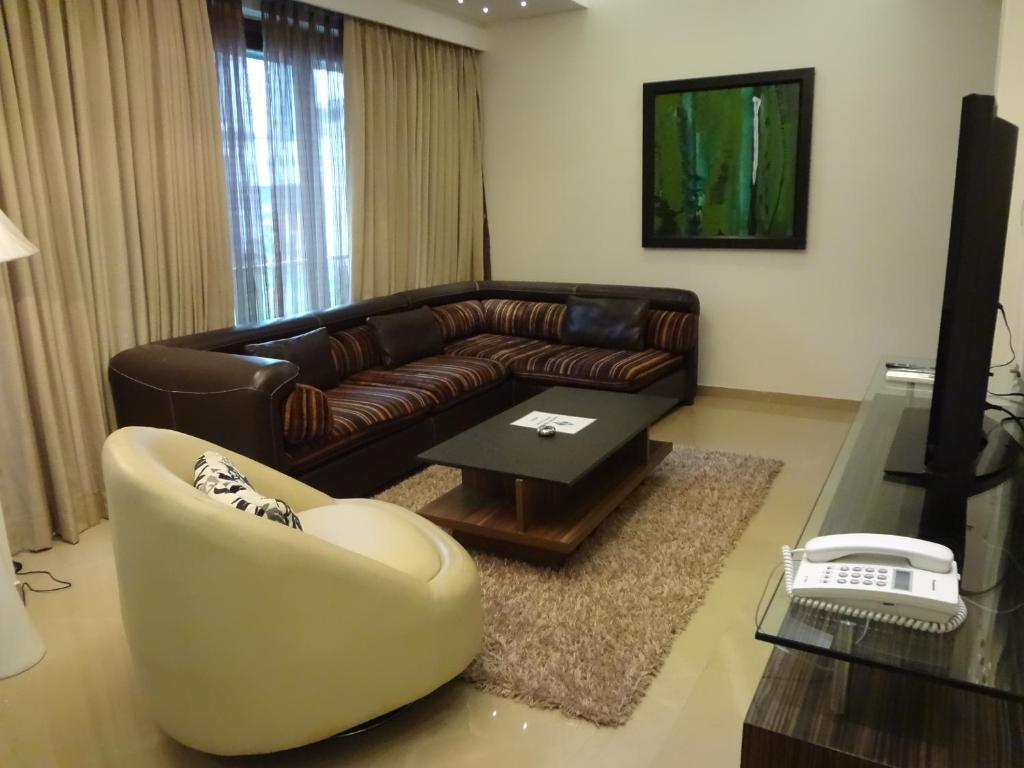 Laurent & Benon - Santacruz East Aparthotel Mumbai