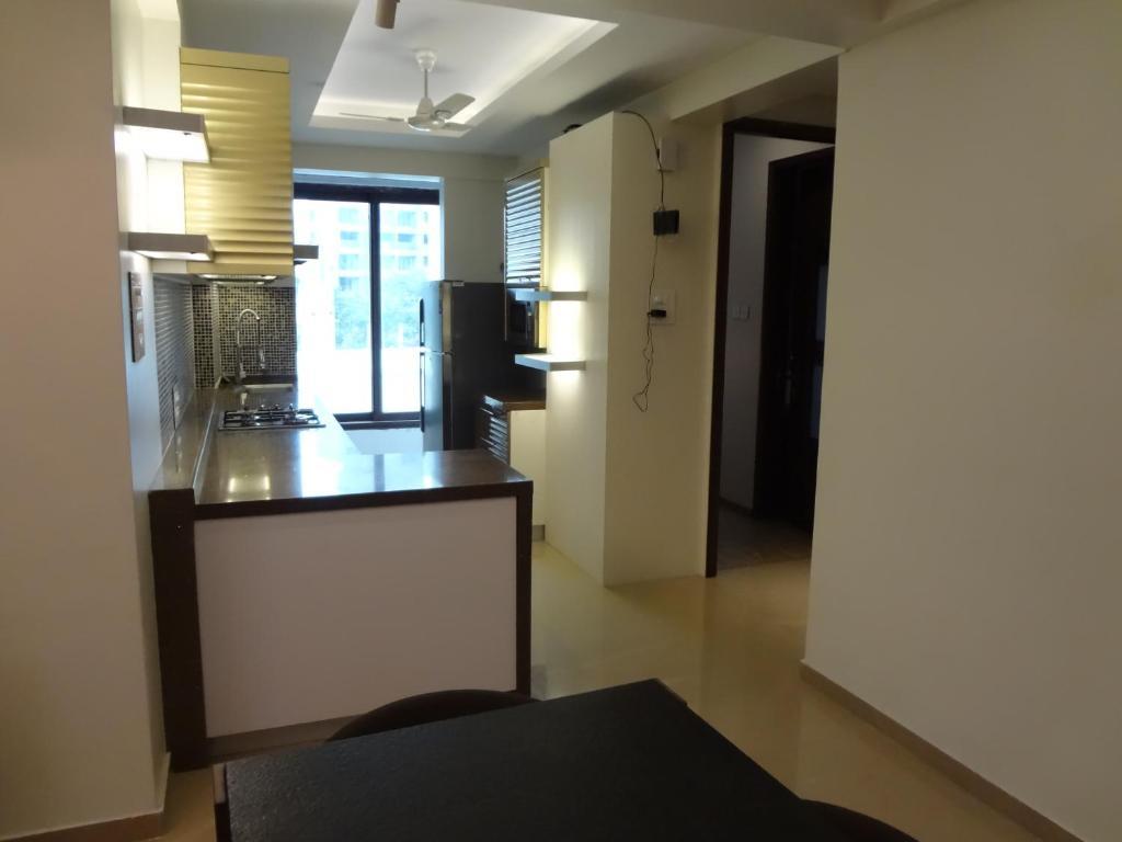 Laurent & Benon - Santacruz East Aparthotel