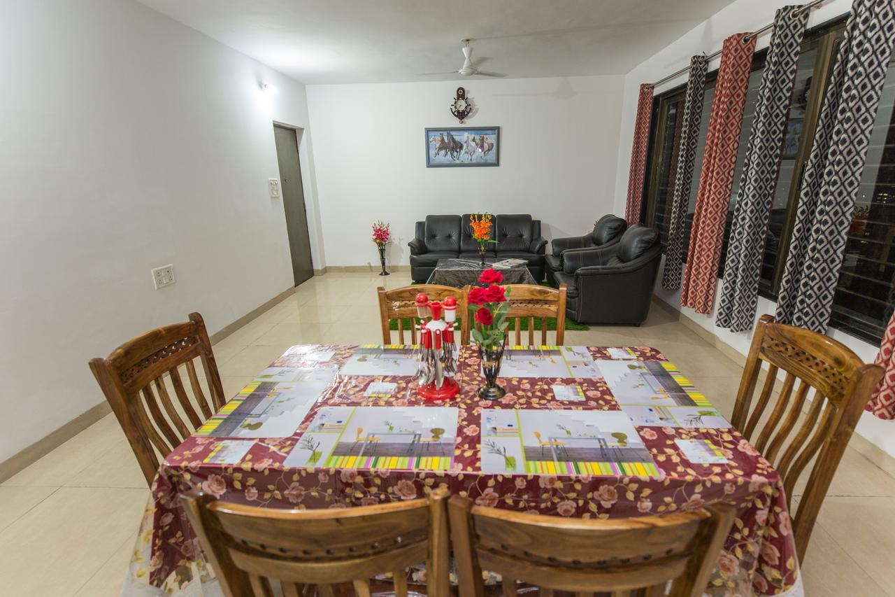 Bed & Breakfast Aristo Room, - Near Kokilaben Dhirubai Ambani Hospital For Family Only, Mumbai