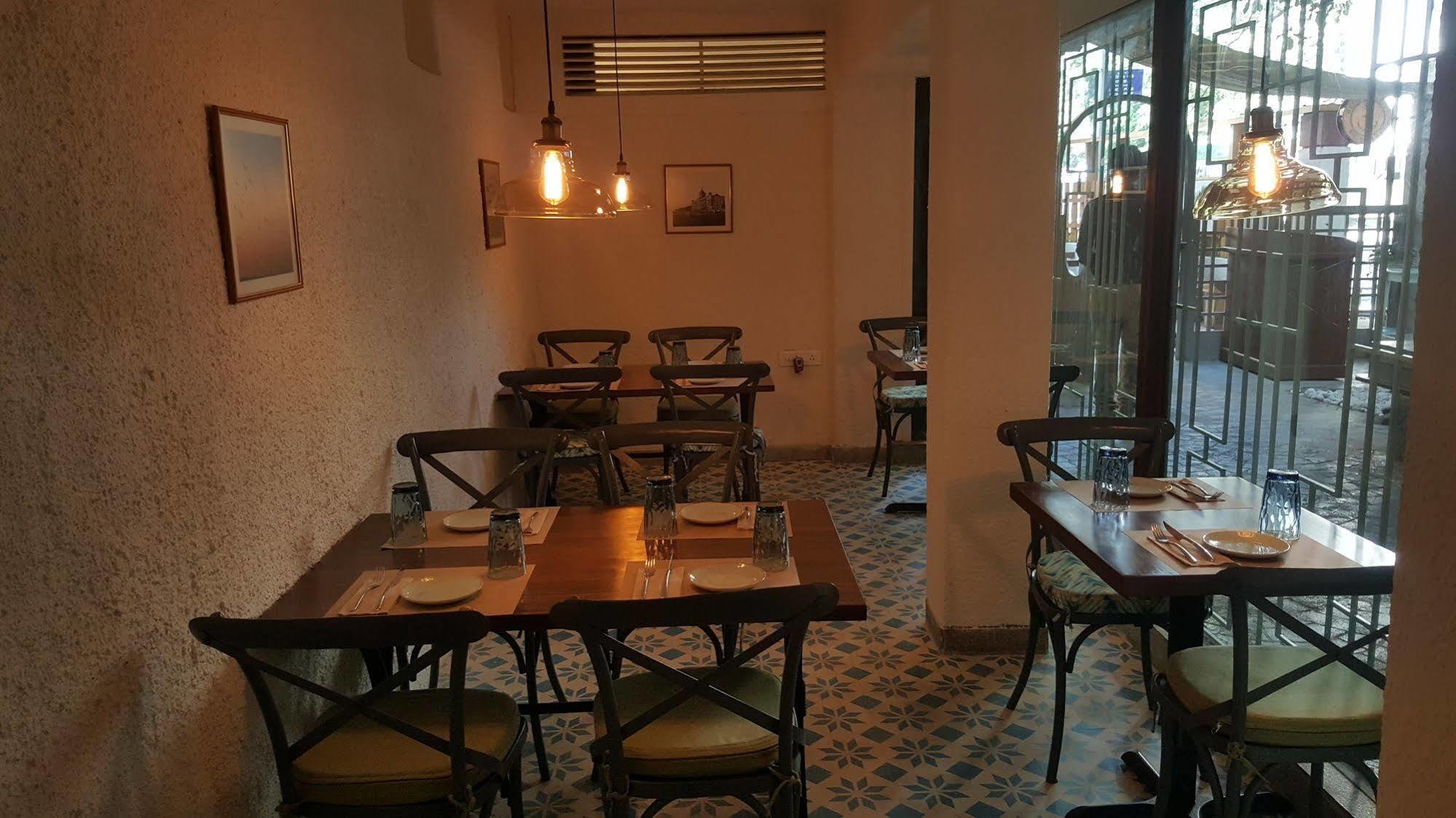Le Sutra Hotel, Khar, Mumbai