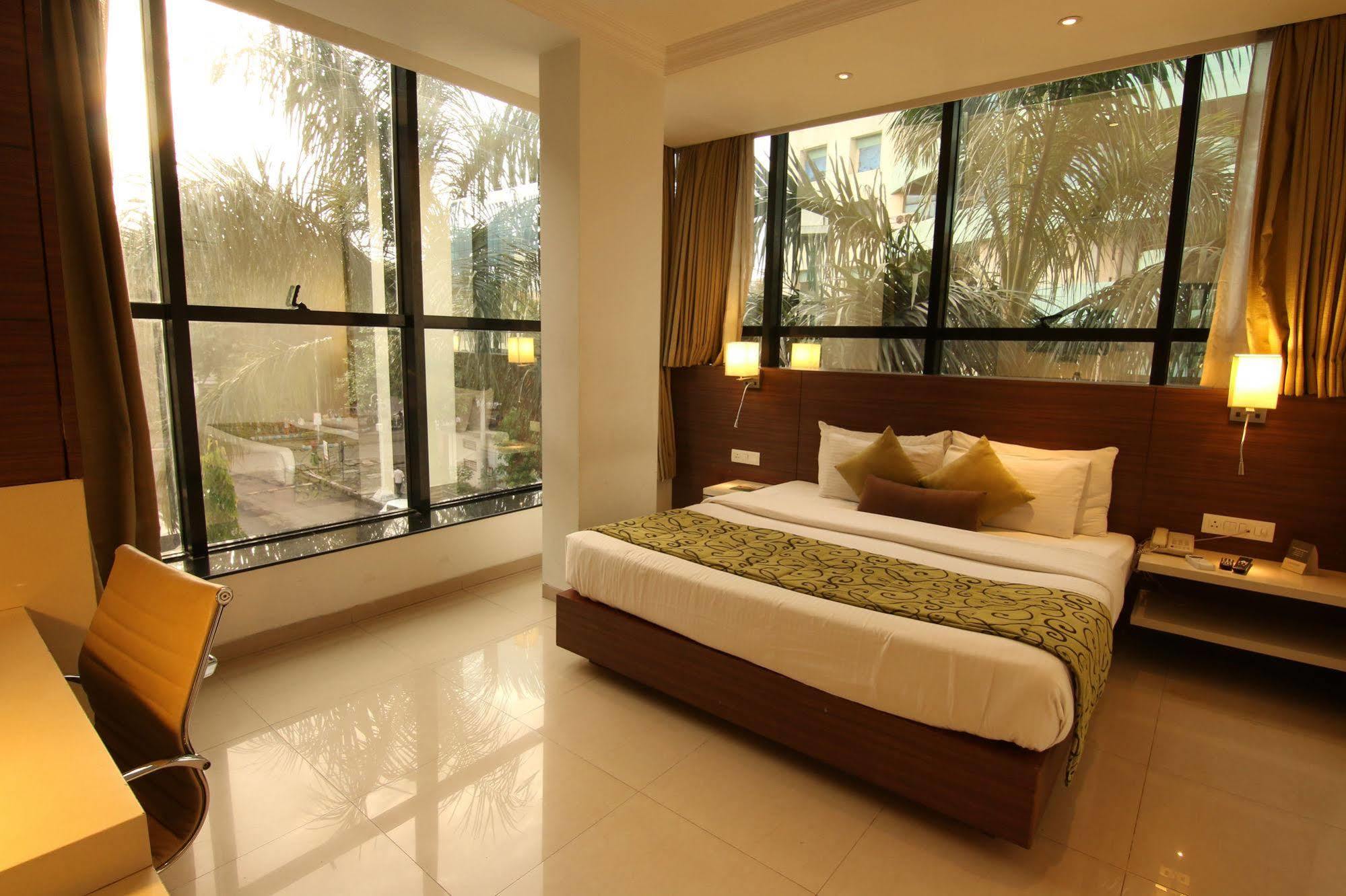 Suncity Premiere, Near To Airport