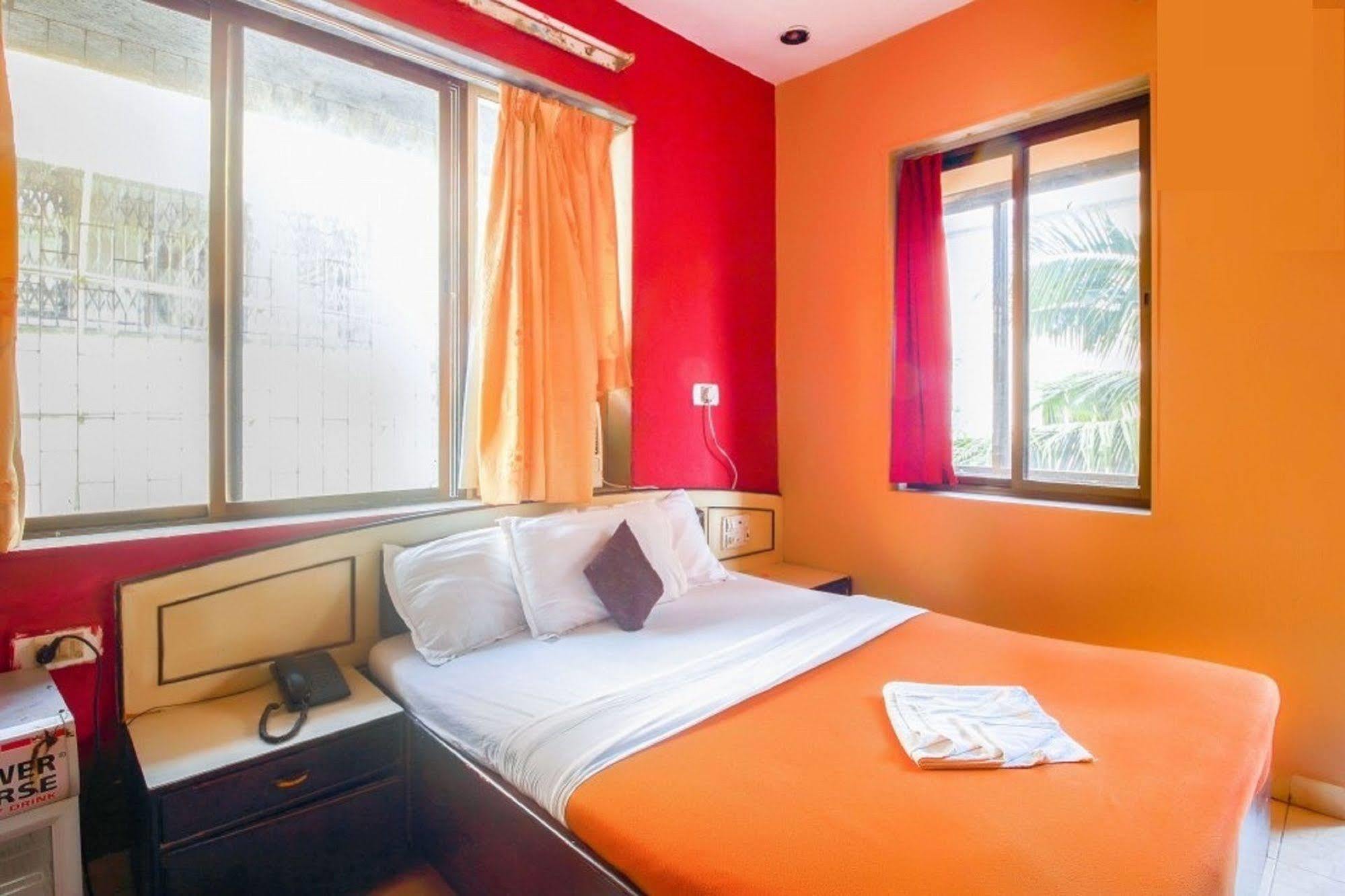 Hotel Red Palm Residency 2*