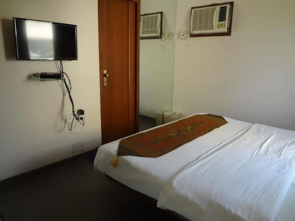 Jayshree Domestic Airport 3*