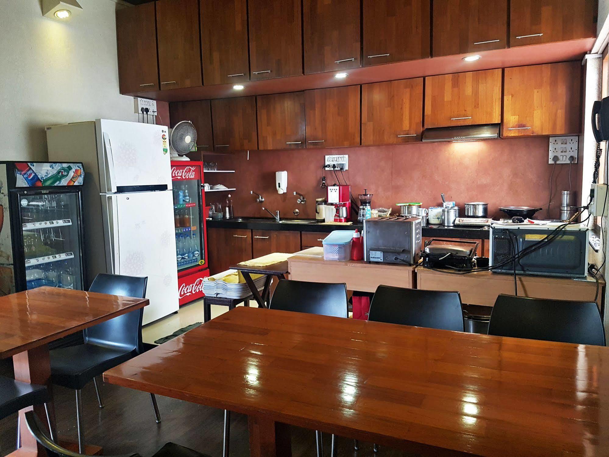 Hotel Kumkum 2*