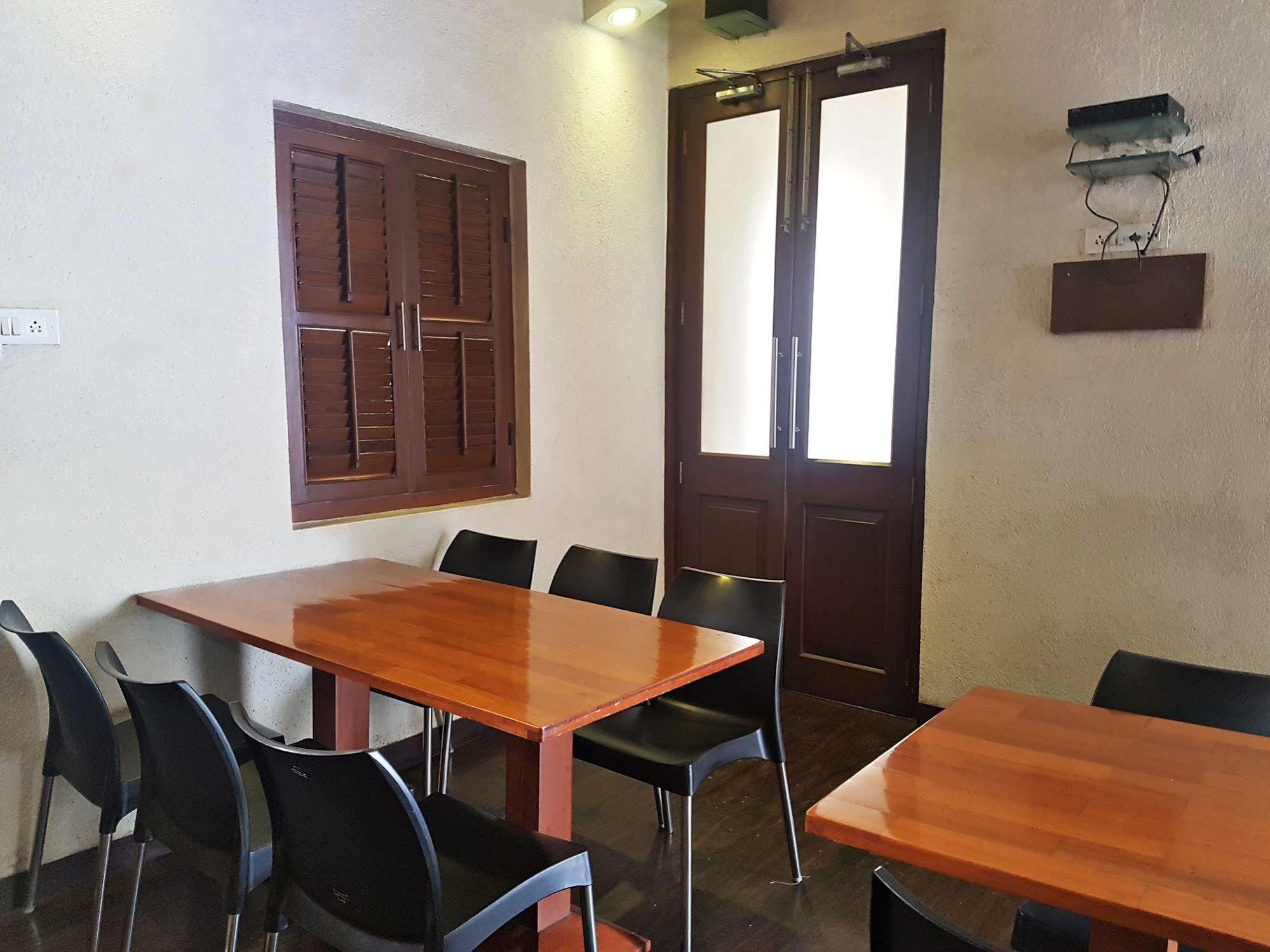 Kumkum Hotel Mumbai