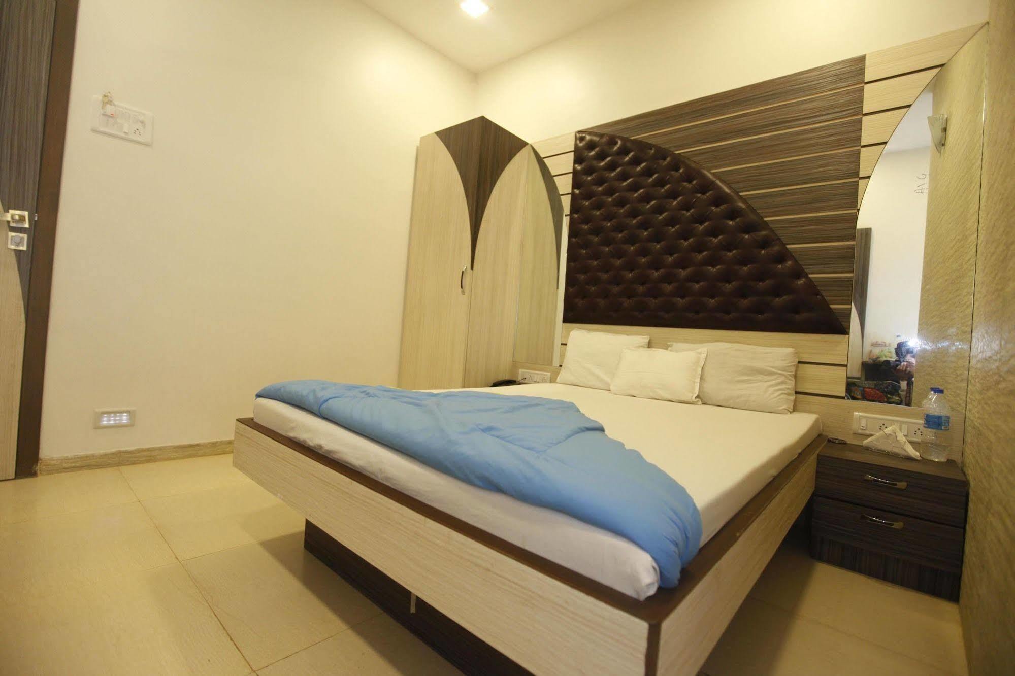 Al Moazin Mumbai