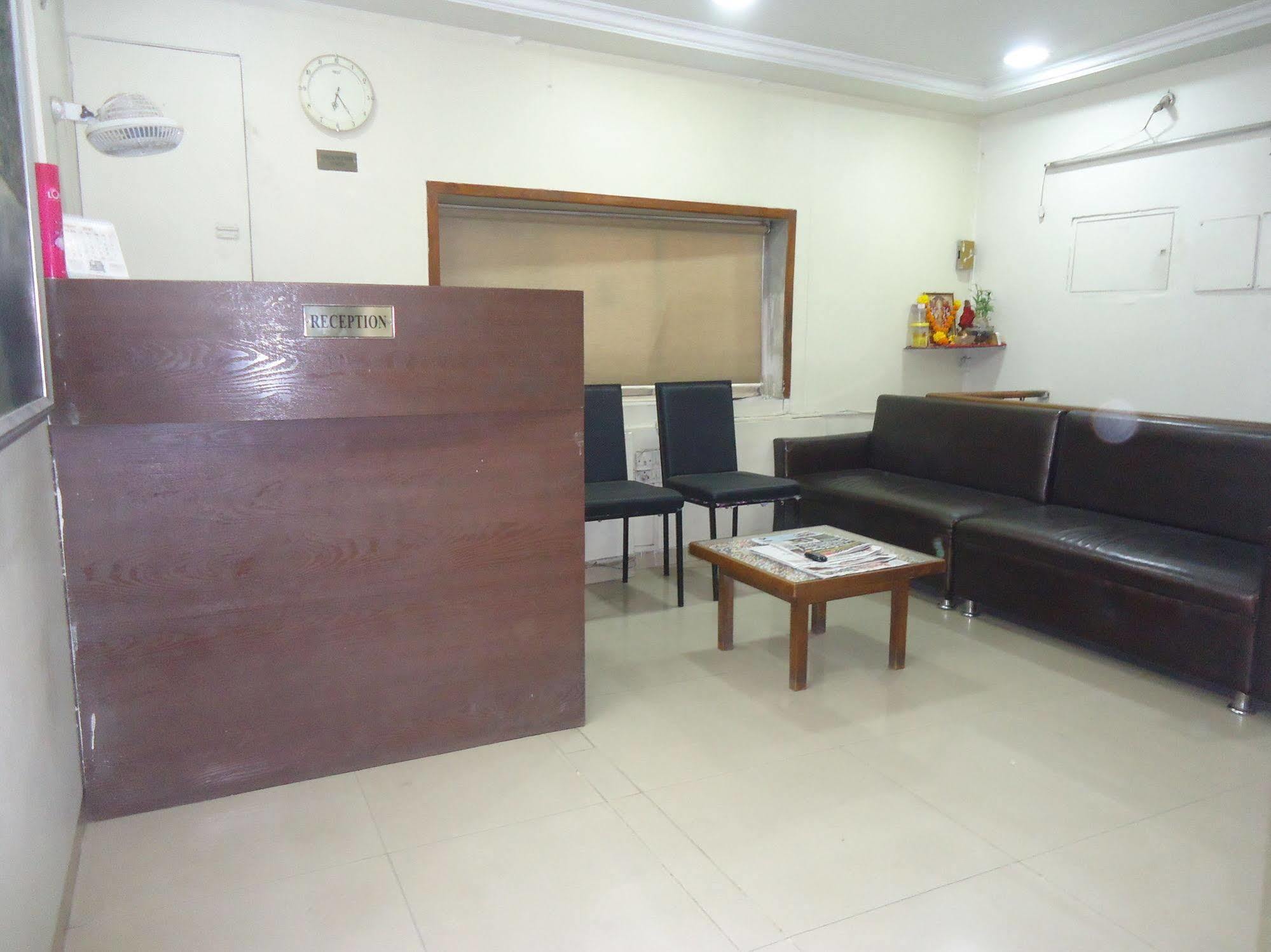 Apartment Marol Residency *