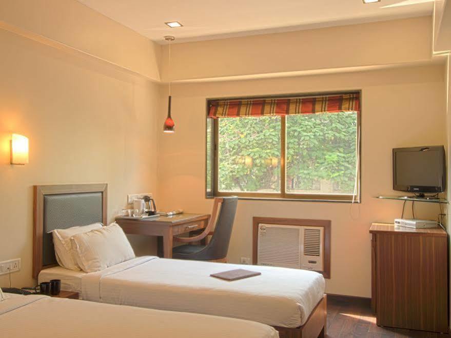 Amigo Hotel 2*