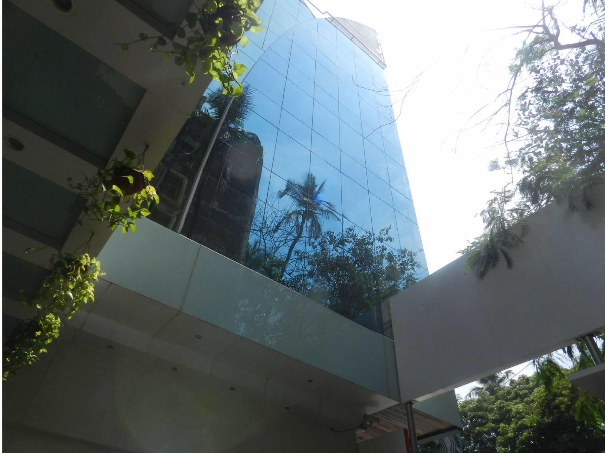 Hotel Bawa Continental Mumbai