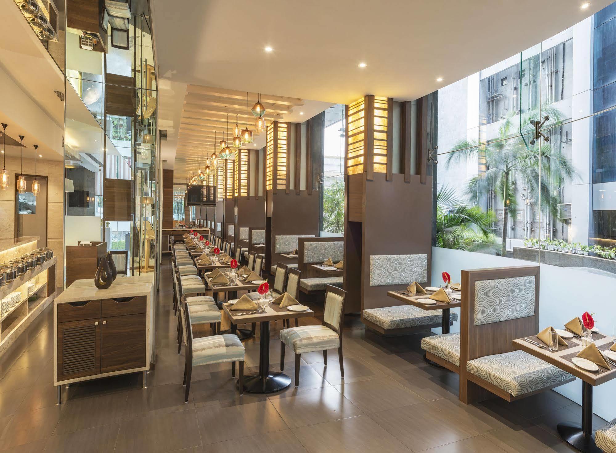 Hotel The Regale By Tunga 3*