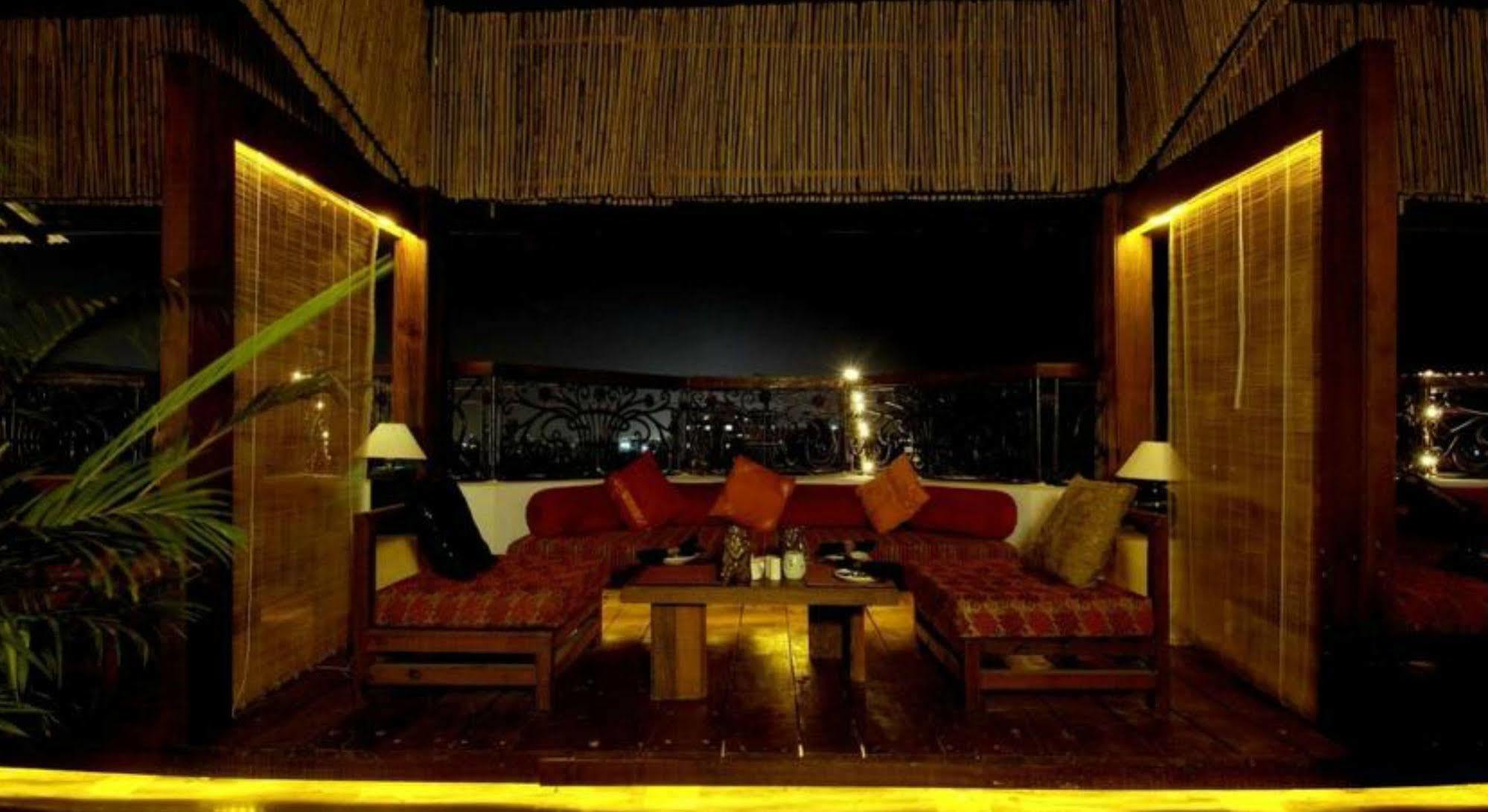 Hotel Ramee Guestline Juhu 4*