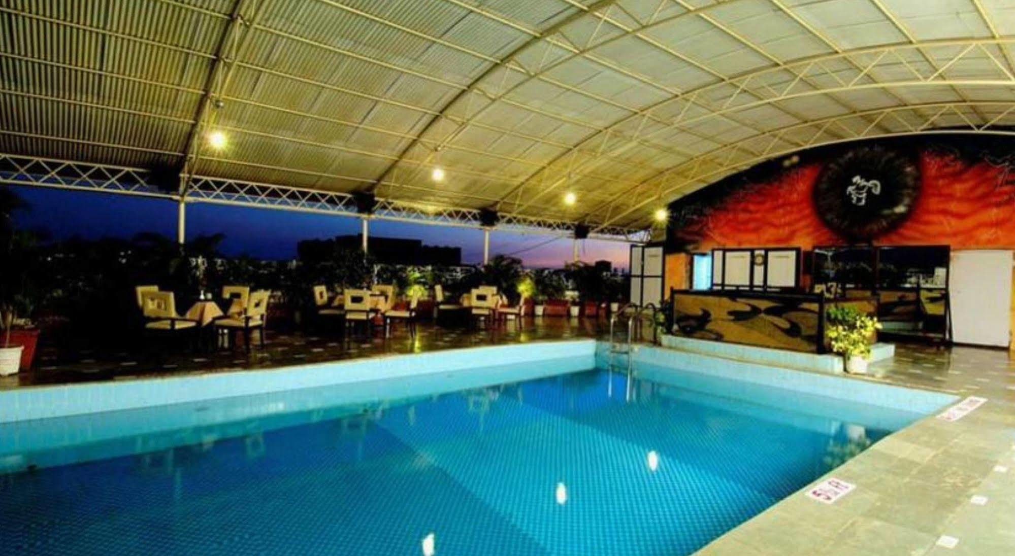 Hotel Ramee Guestline Juhu 4*