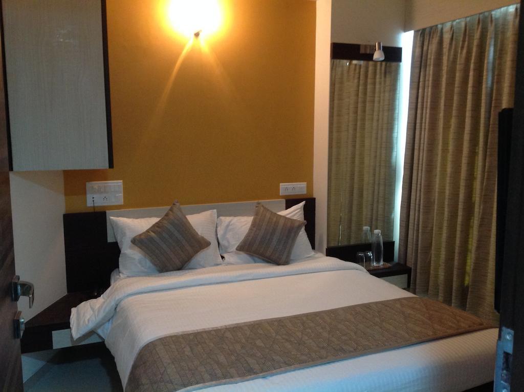 Hotel Nishita Residency Mumbai