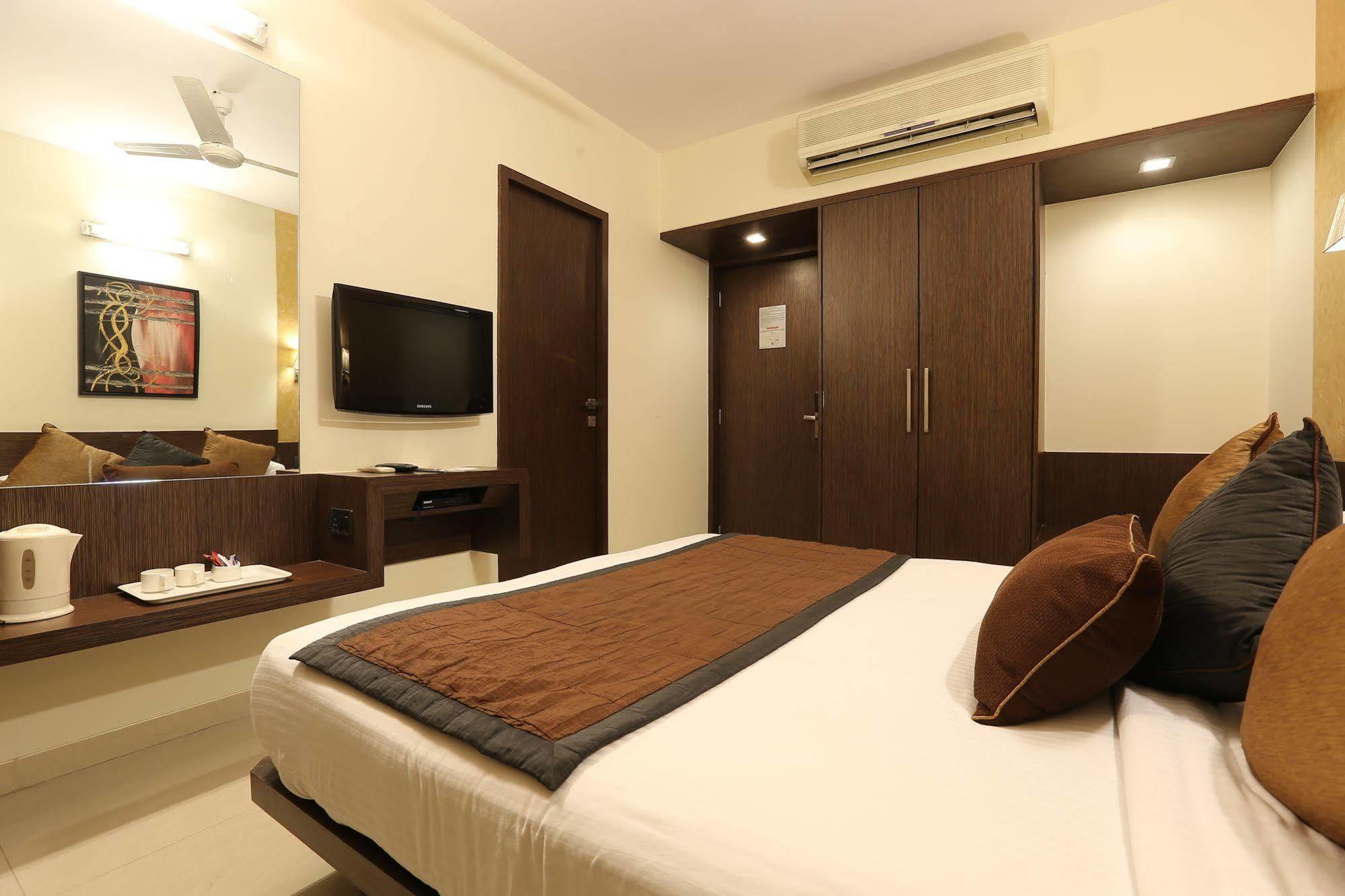 Silver Hotel