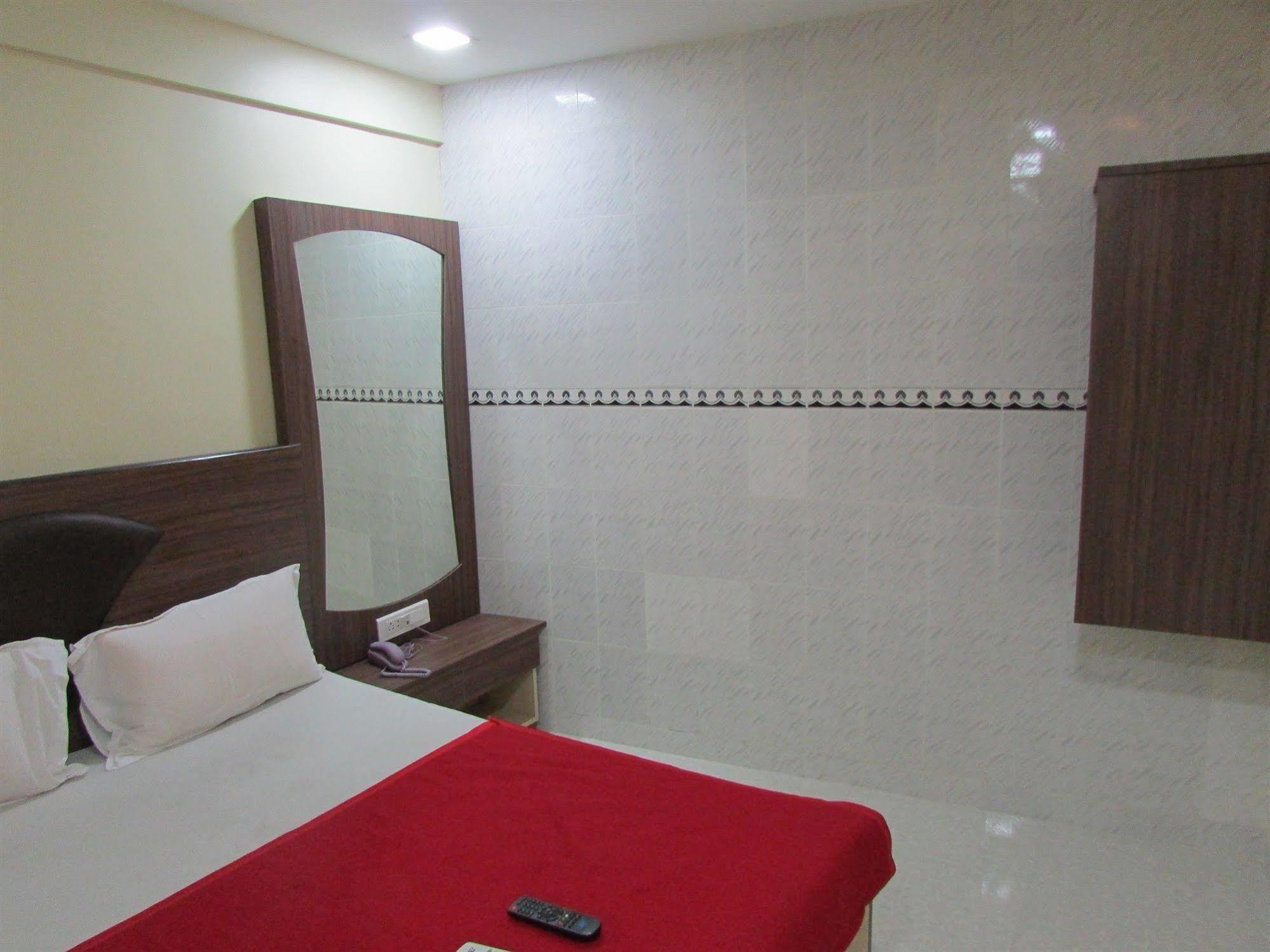 Hotel Royal Annex 2*