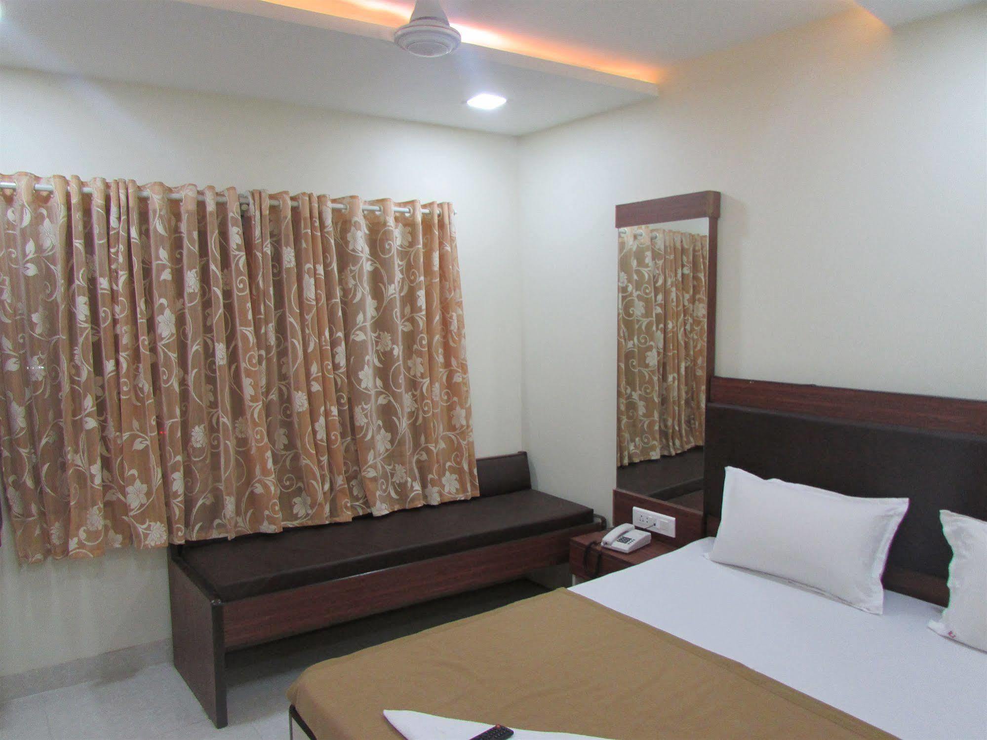 Royal Annex Hotel