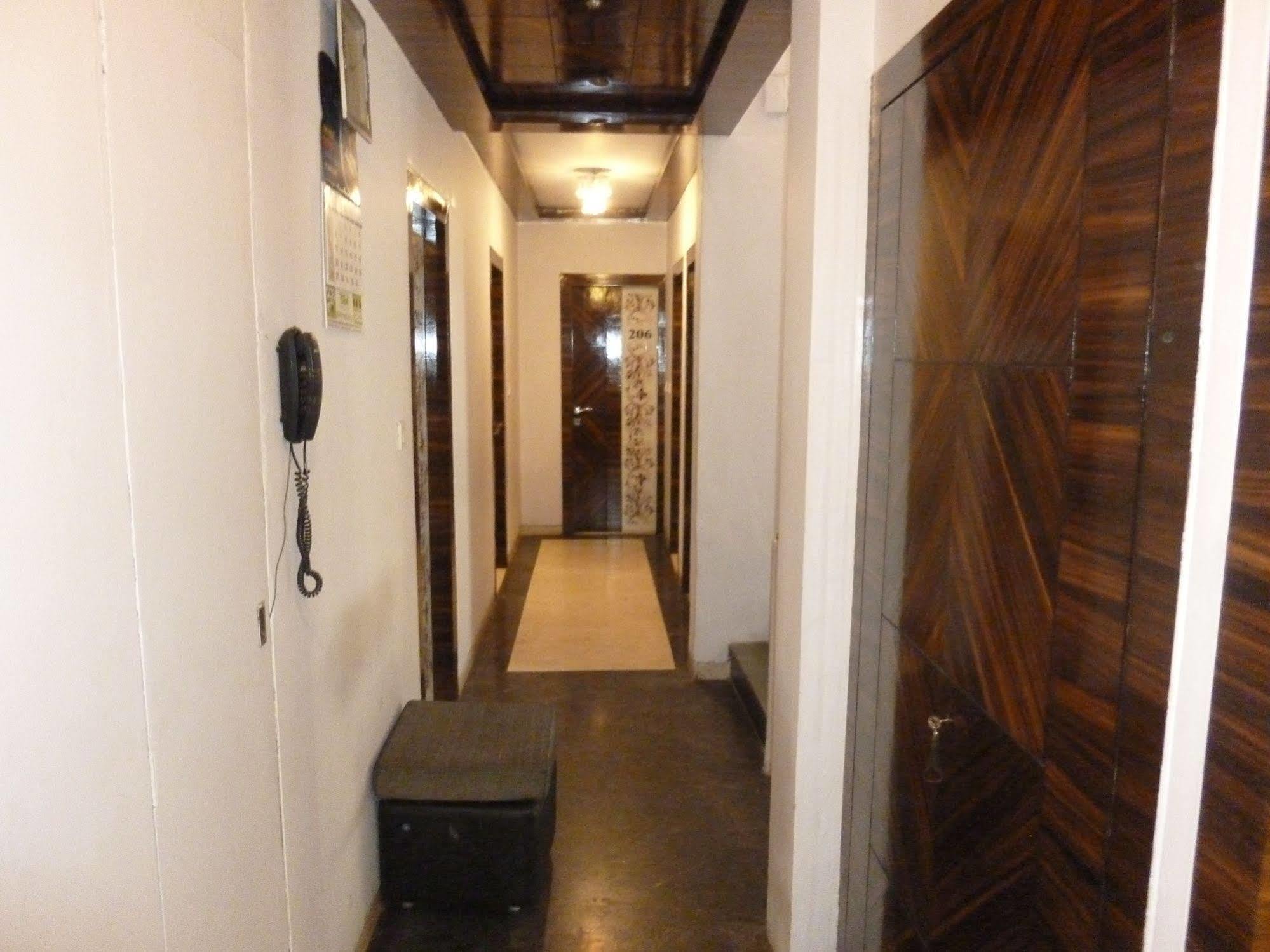 Fabexpress Satellite Hotel Mumbai