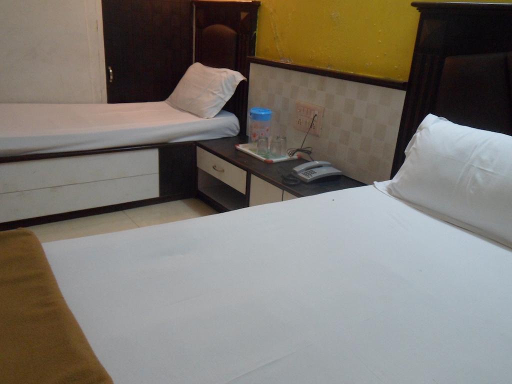 Hotel Happyland Mumbai