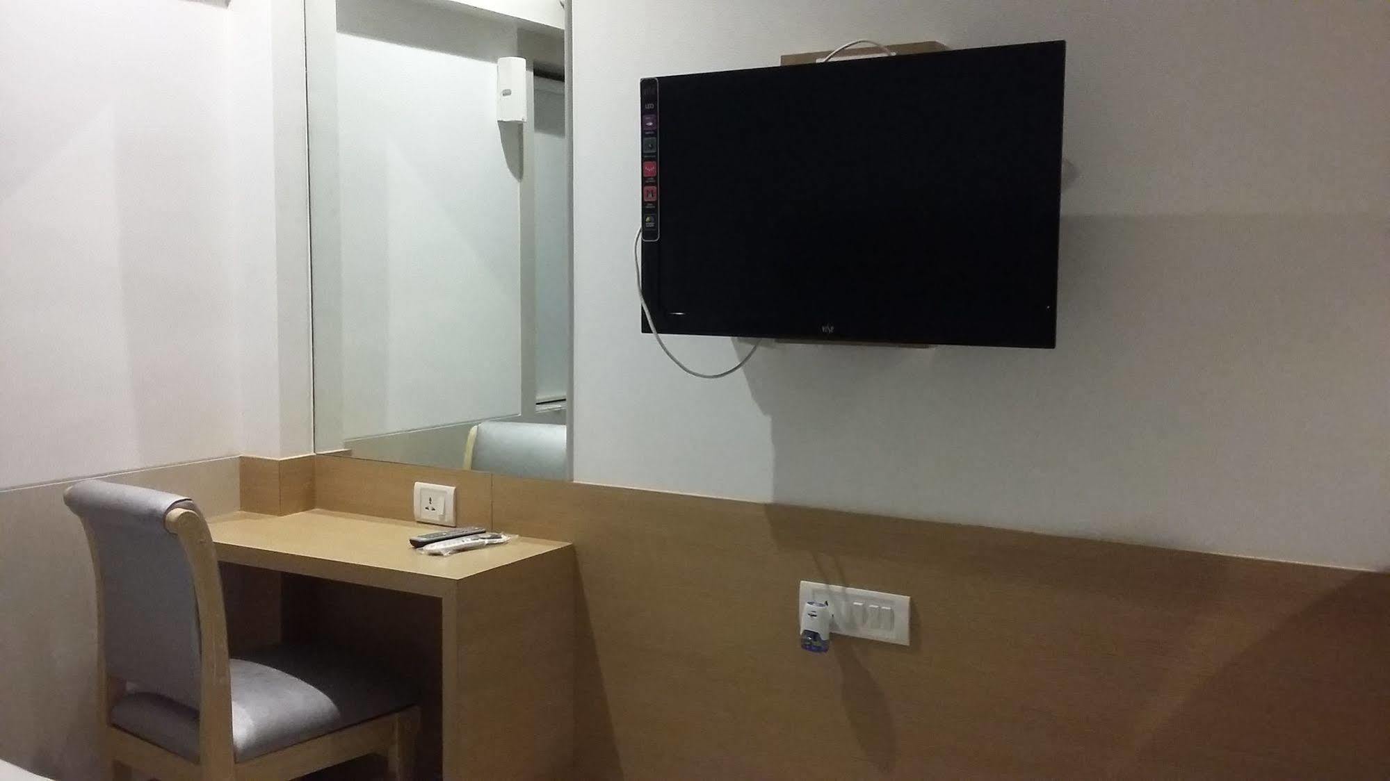 Galaxy Hotel 4*