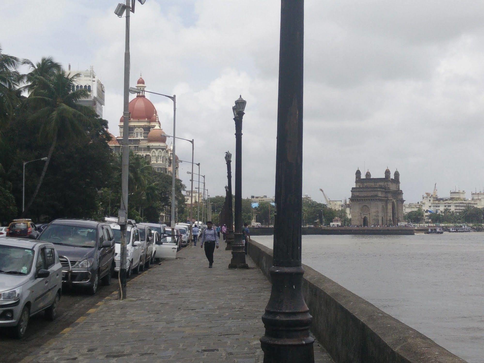 Hotel Hotel, Colaba 2*