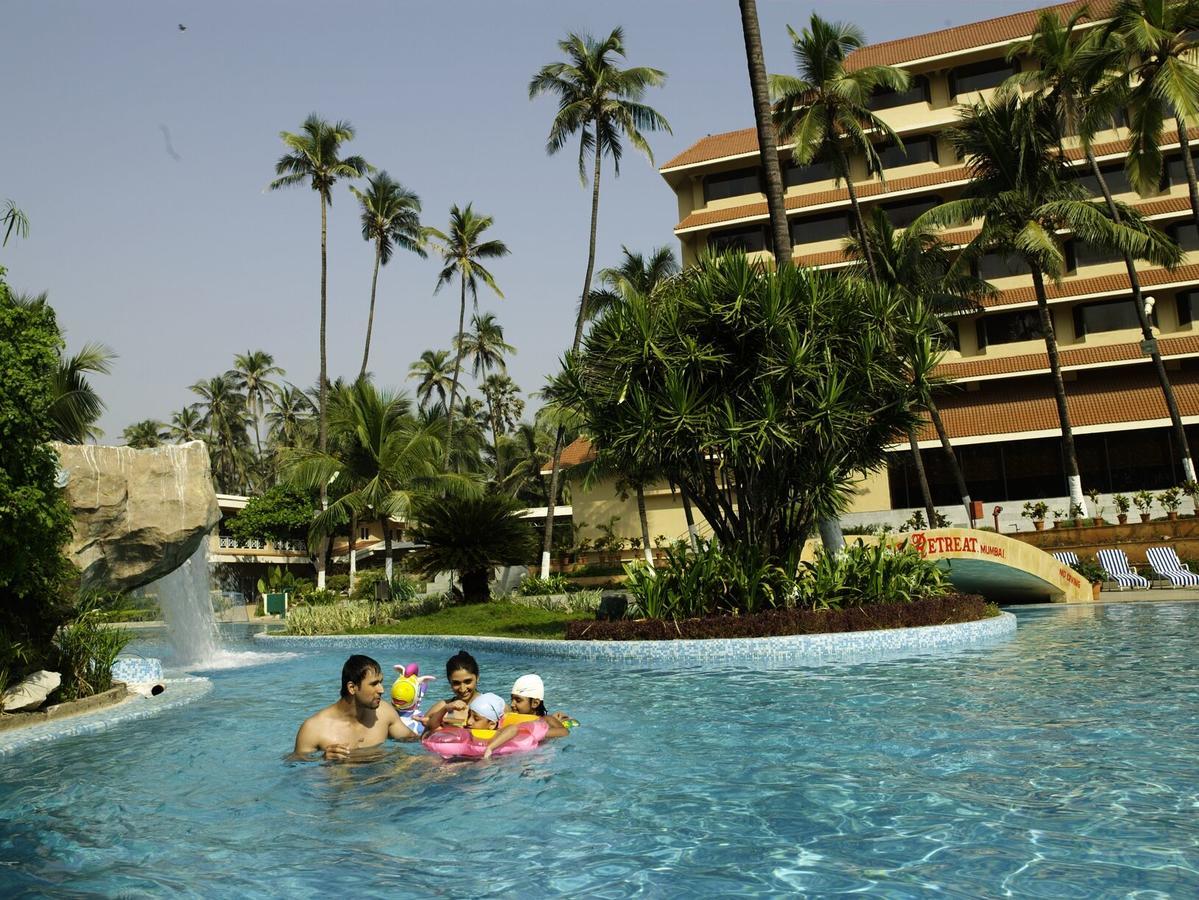 The Retreat & Convention Centre Hotel Mumbai