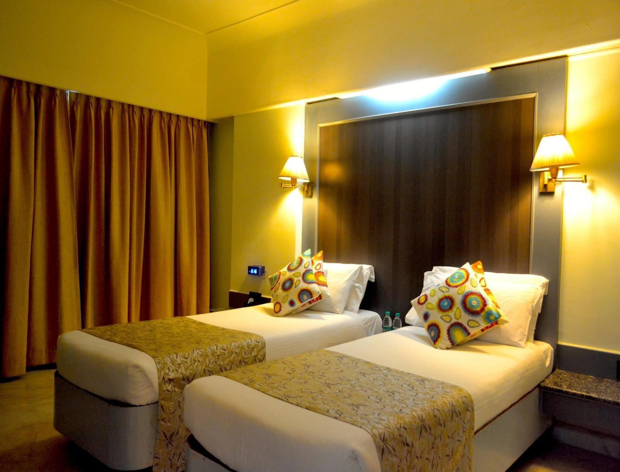 Regenta Place The Emerald 4*