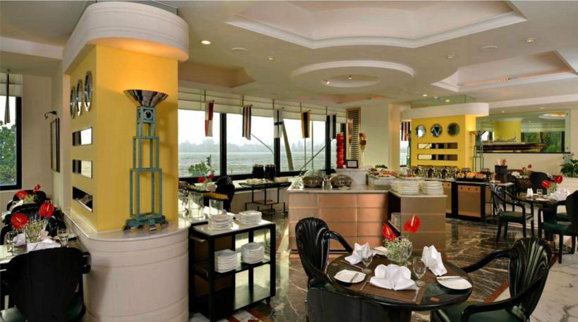 Marine Plaza Hotel