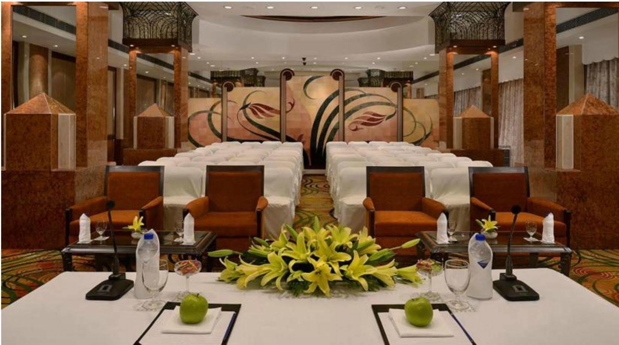 Hotel Marine Plaza Mumbai