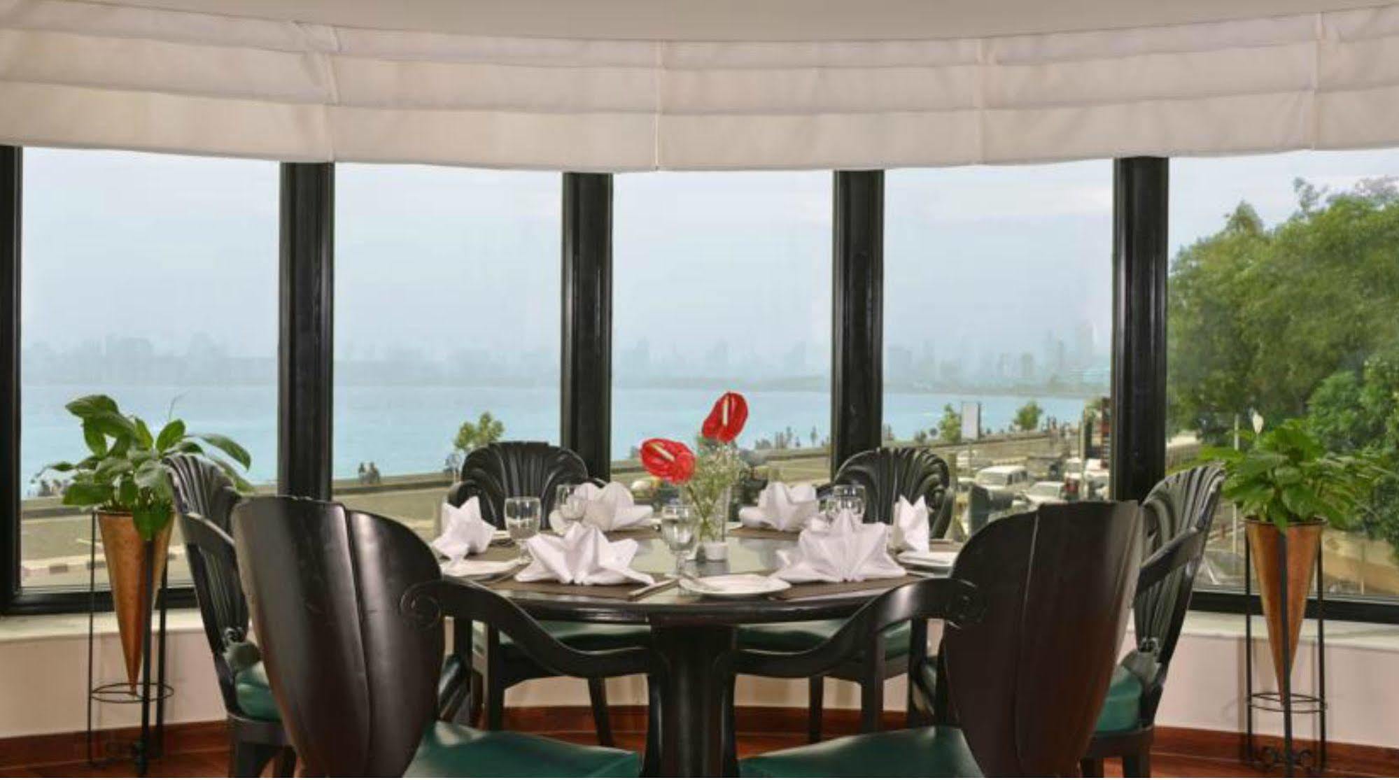 Marine Plaza Hotel