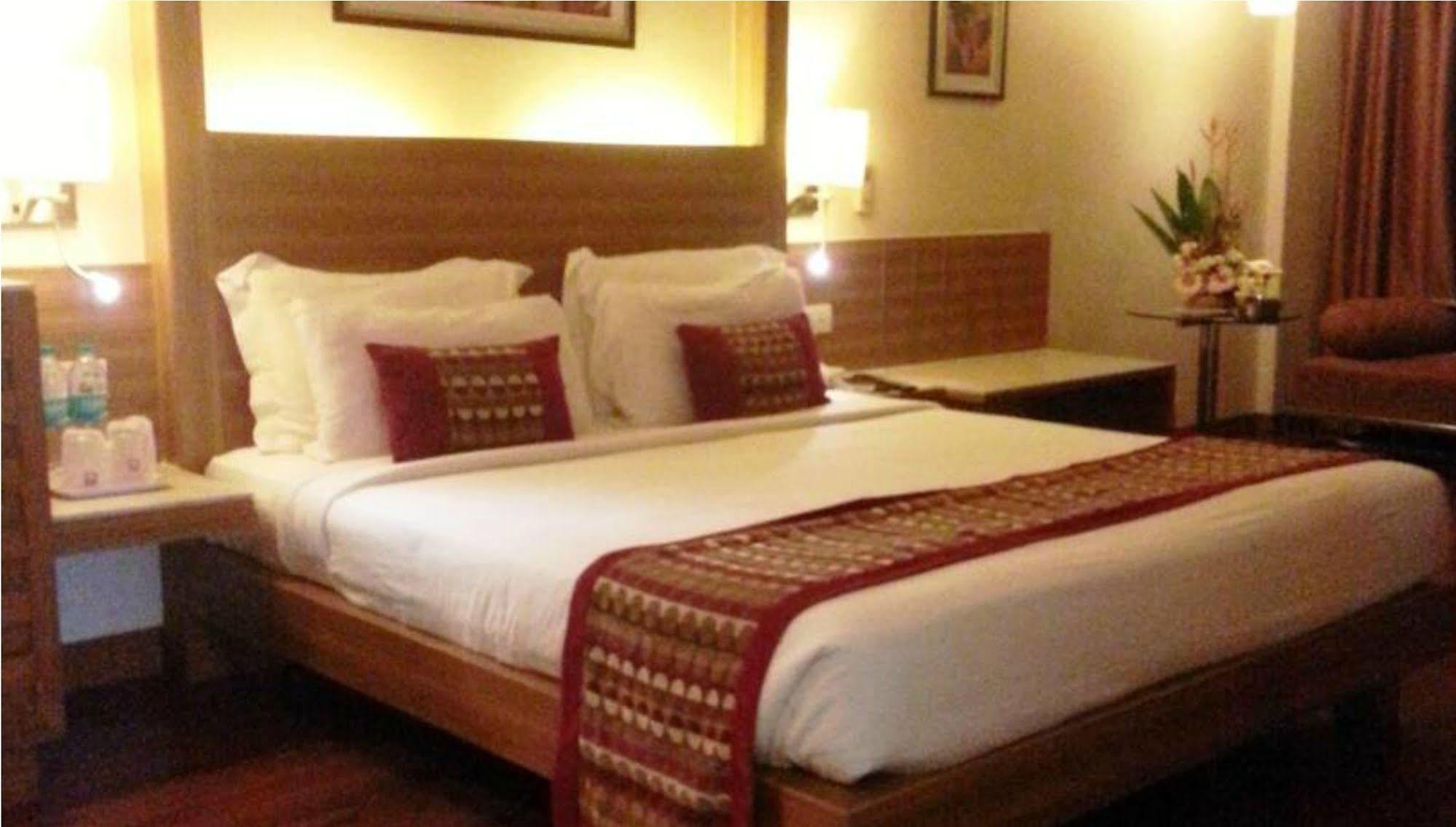 Hotel Heritage Formerly Known As Comfort Heritage 4*