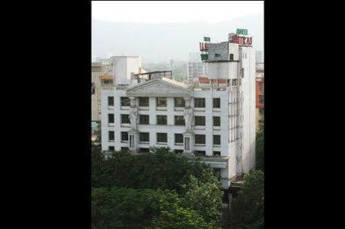 Hotel Dhiraj Mumbai