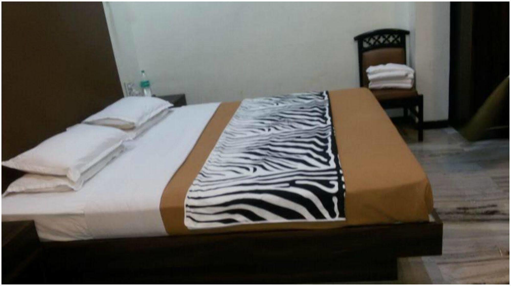 Milan International 3* Mumbai