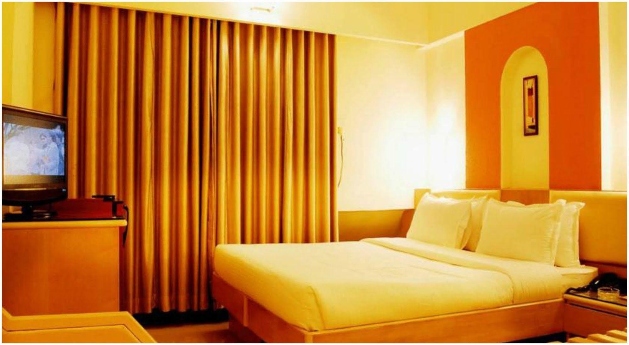 Milan International Hotel