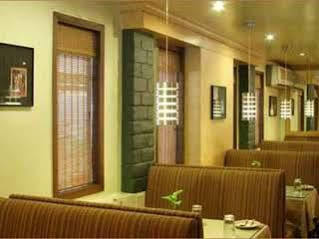 Hotel T24 Retro Mumbai