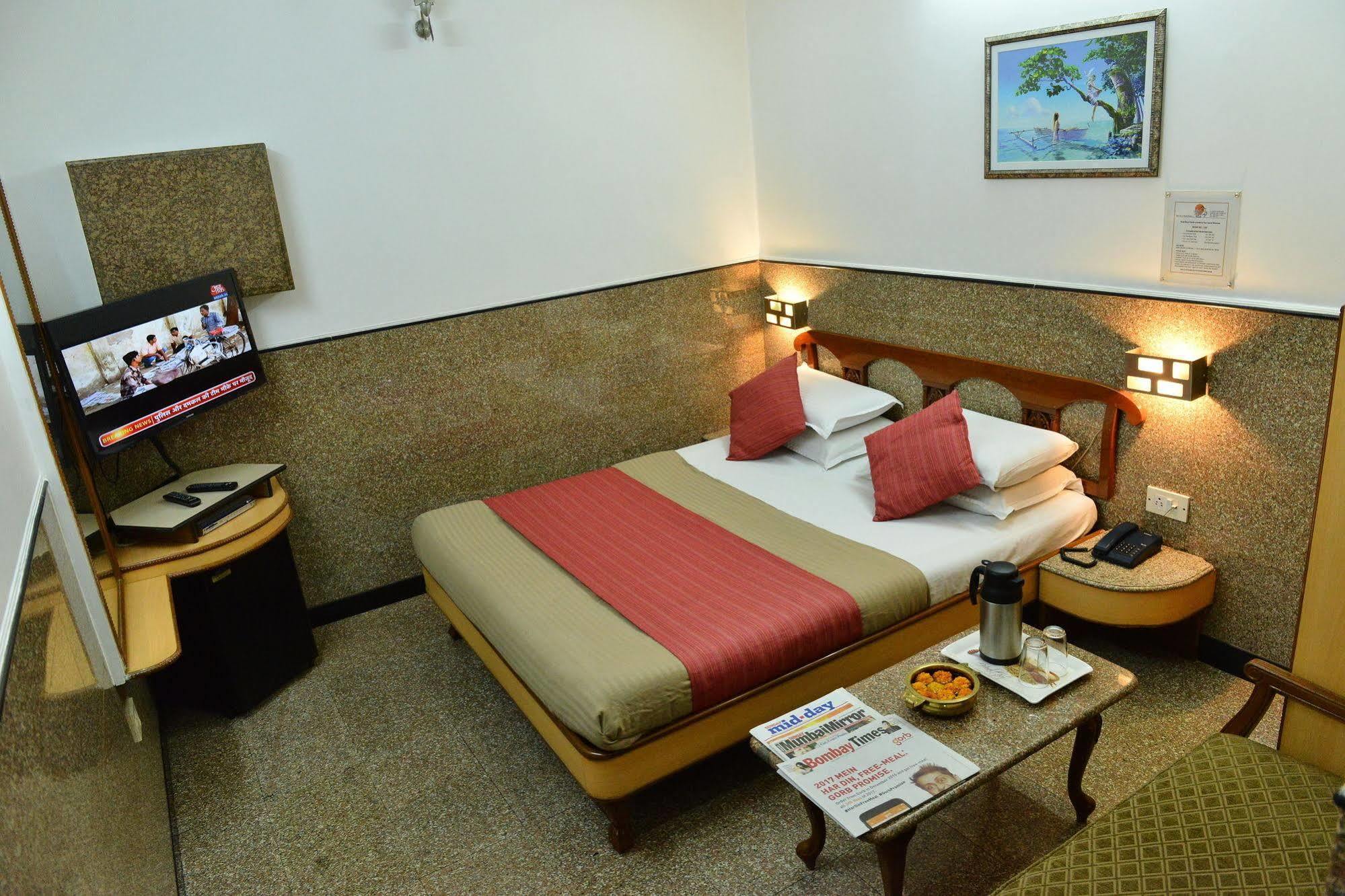 Royal Castle Hotel 2*