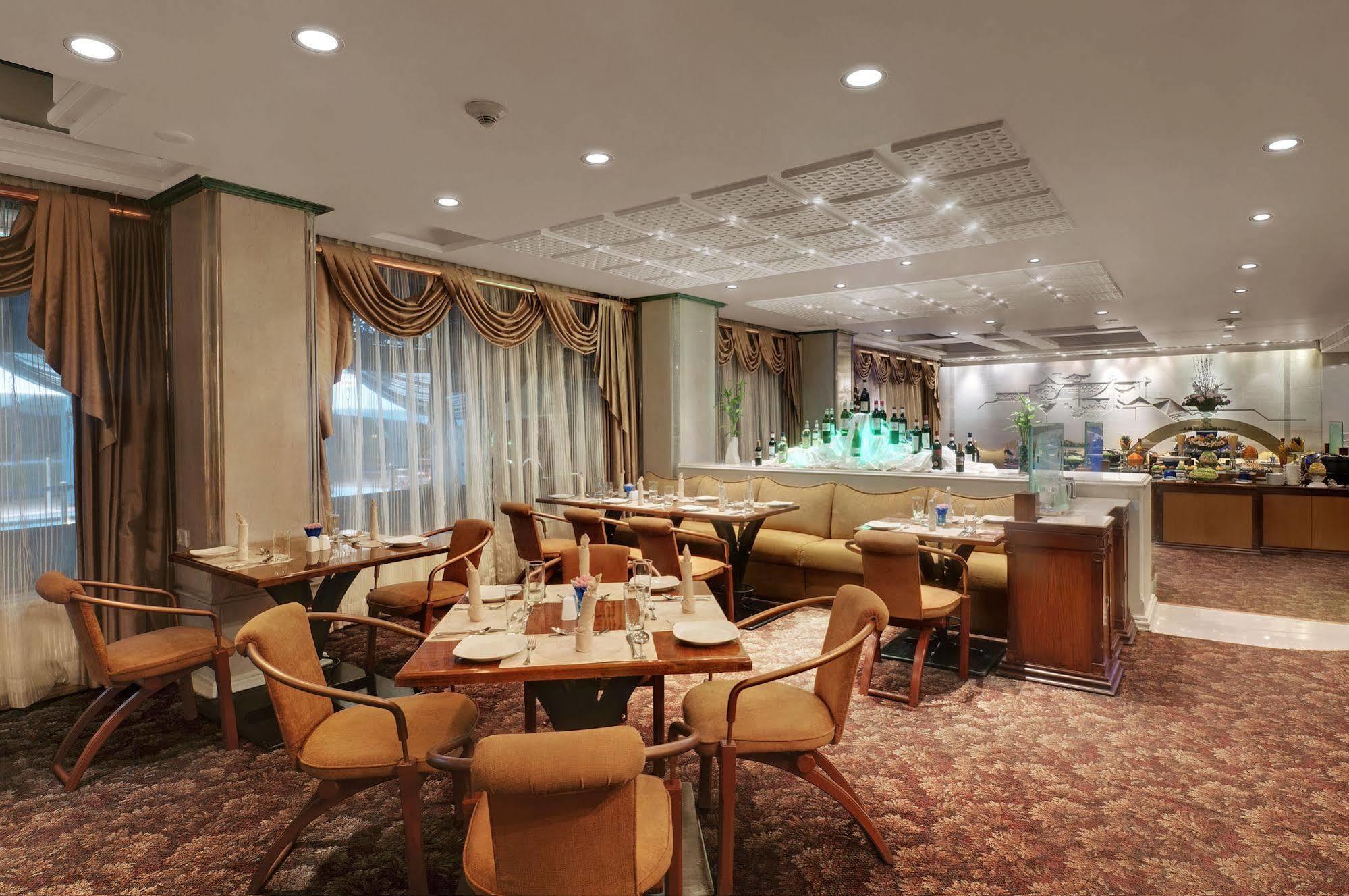 Hotel Kohinoor Continental,airport Bombaim