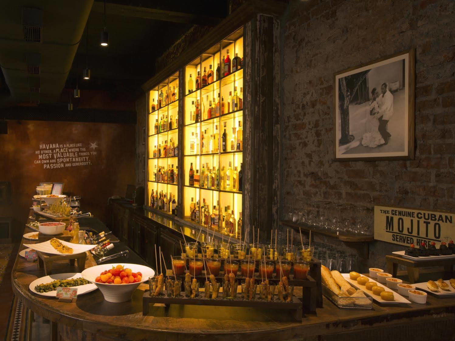 Hotel The Gordon House Hotel, Colaba 4*