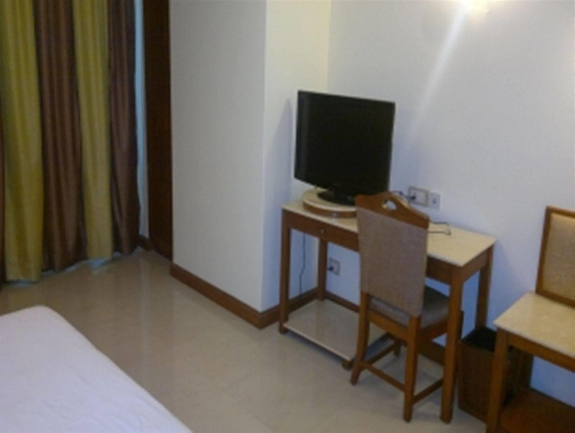 Airport International Hotel